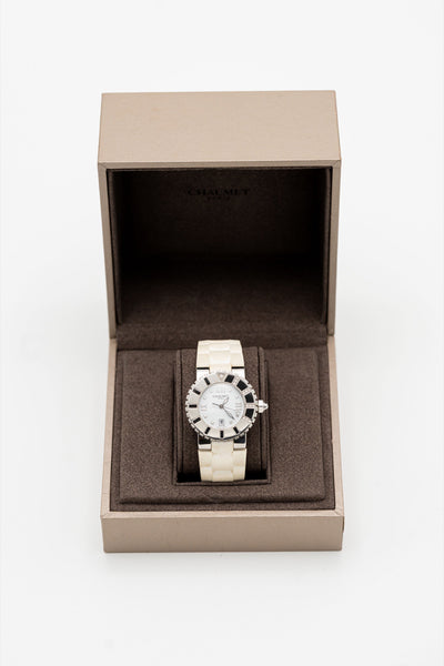 Chaumet Class One – Cadran blanc, détails sertis et bracelet blanc