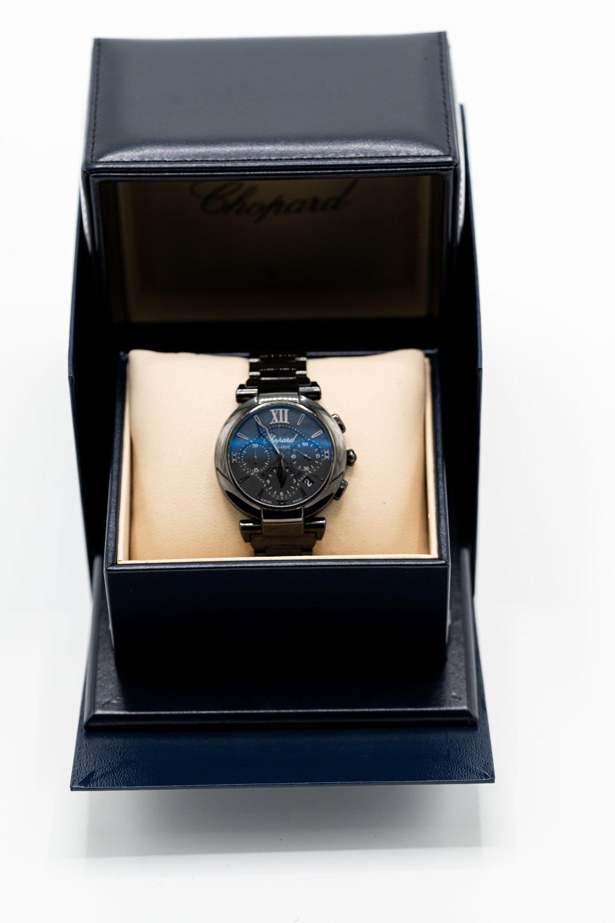 Chopard Chronographe Automatique – Cadran sombre et chiffres romains