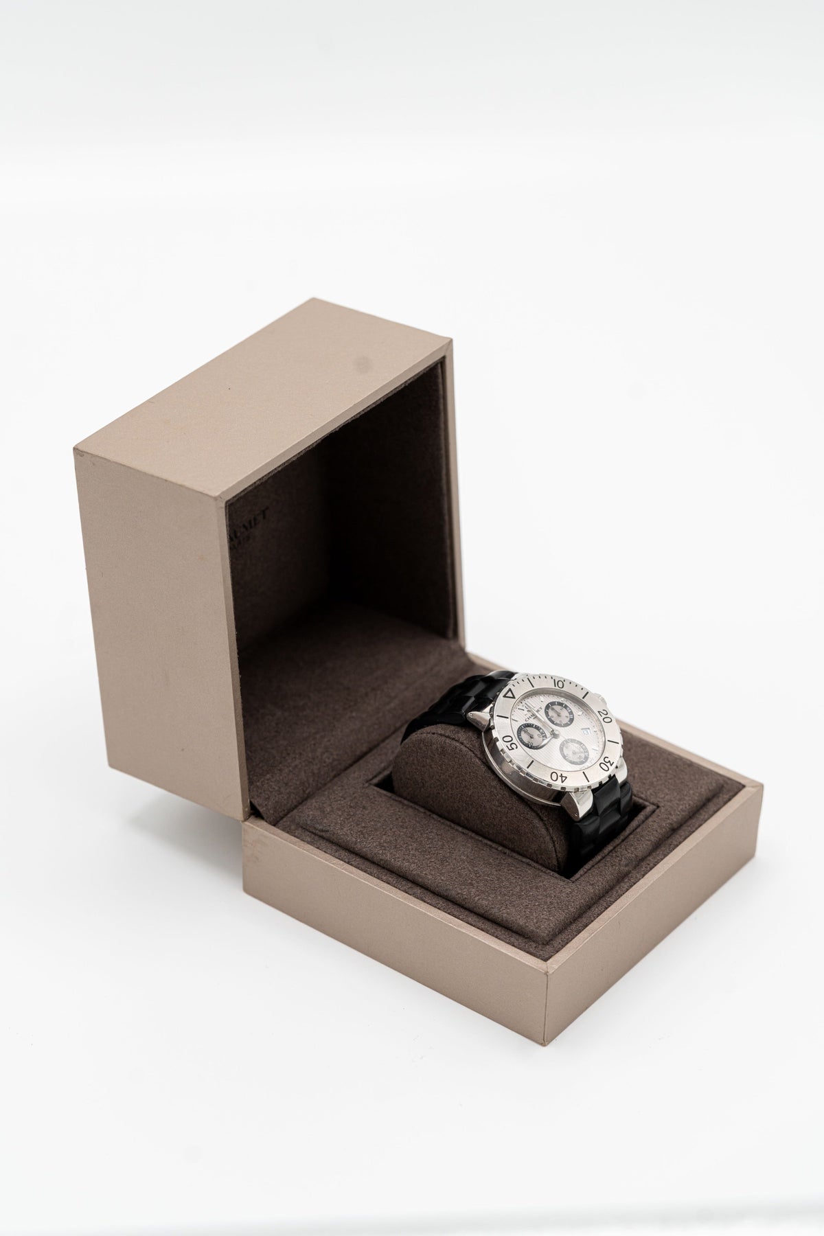 Chaumet Class One Chronographe – Cadran argenté et bracelet noir
