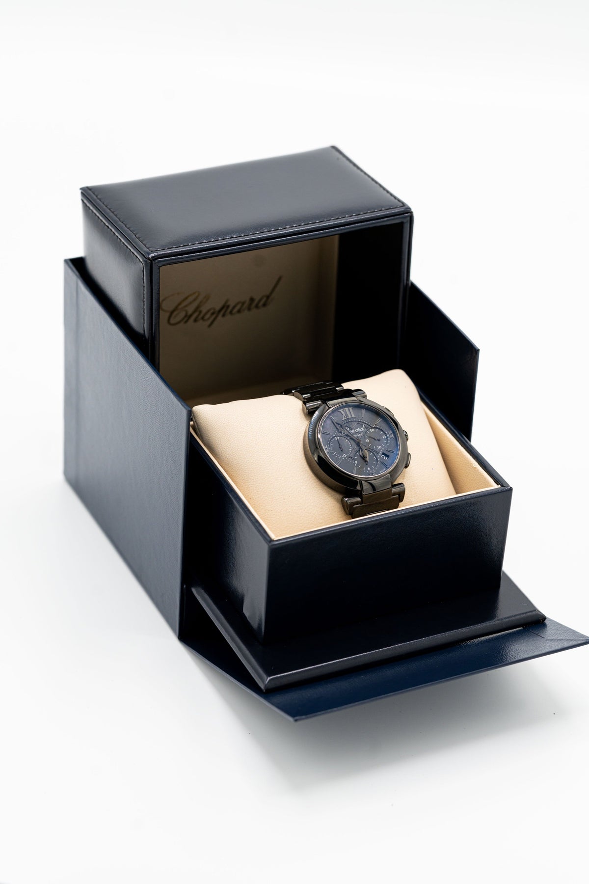Chopard Chronographe Automatique – Cadran sombre et chiffres romains