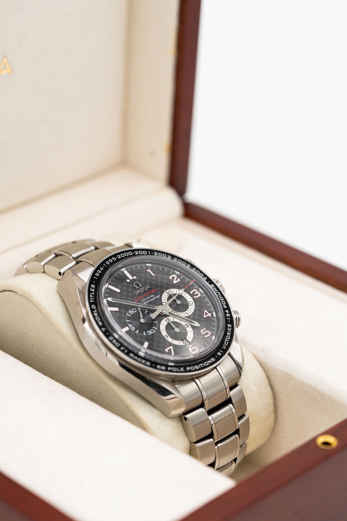 Omega Speedmaster Legend Schumacher – Chronographe à cadran noir