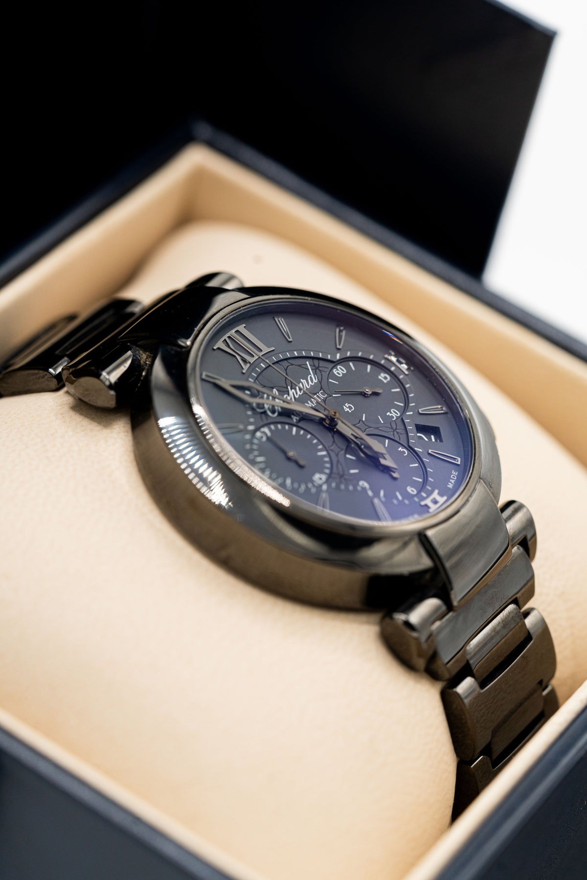 Chopard Chronographe Automatique – Cadran sombre et chiffres romains